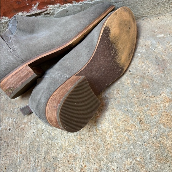 BP Womens 7 Taupe Tan Suede Ankle Boots Booties - Picture 7 of 10